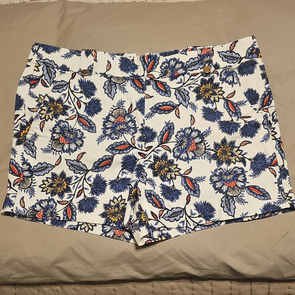 LOFT White Floral Women's Shorts